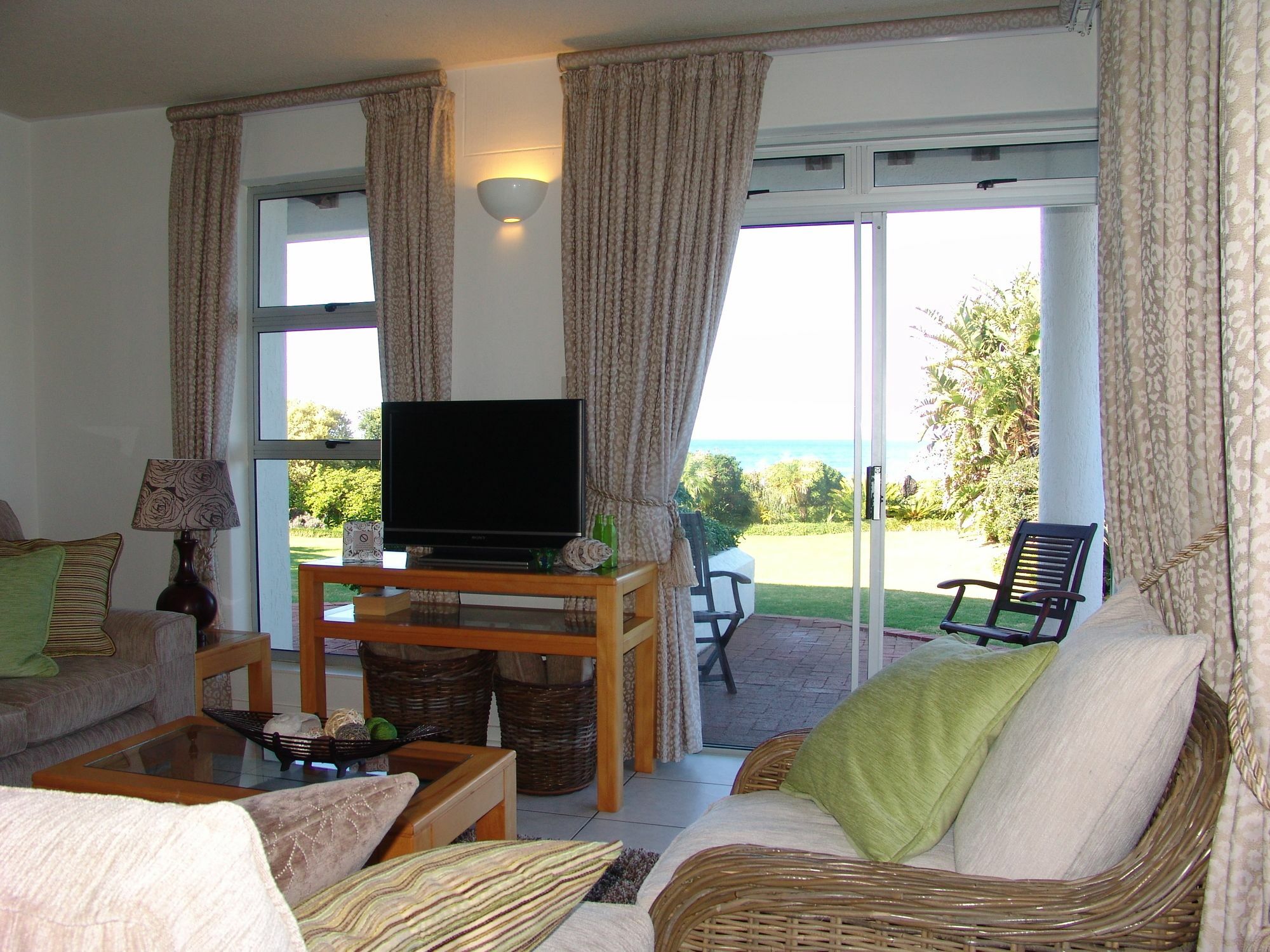 Hotel Diaz 15 House On The Bay Jeffreys Bay Exterior foto